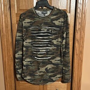 Rue 21 Carbon Men’s Long Sleeve Camo Slashed Shirt - Small
